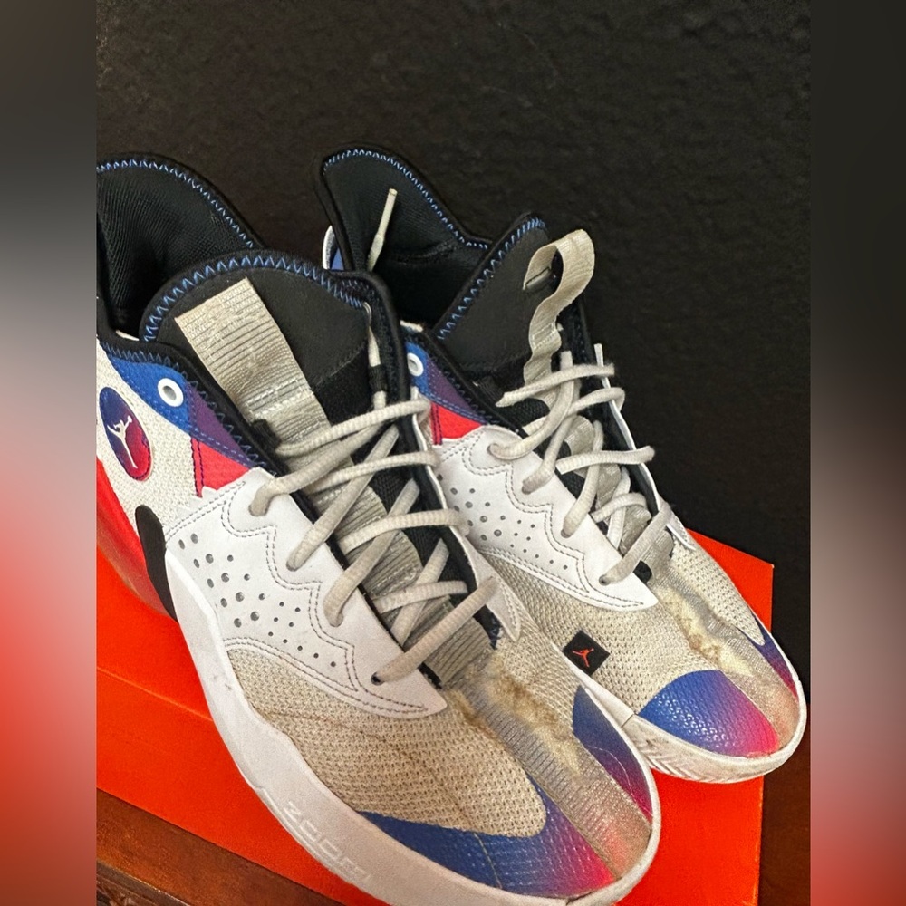 Nike Jordan React Elevation PF 'White Infrared Royal' Sz 8.5 - Picture 3 of 9